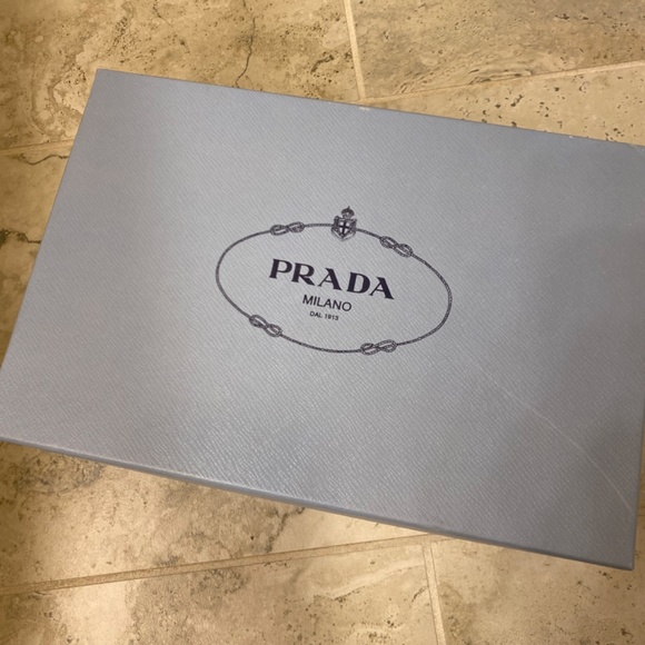 Gorgeous! PRADA Suede Button Pumps🌺 - Picture 14 of 14